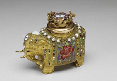 图片[2]-Watch with pedestal in the form of an elephant (with leather box), 19th century-China Archive